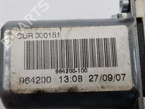 Left front window motor LAND ROVER DISCOVERY III (L319) 2.7 TD 4x4 | BP16550731E21 