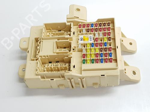 Used Fuse box Fuse box 36935789 36935789