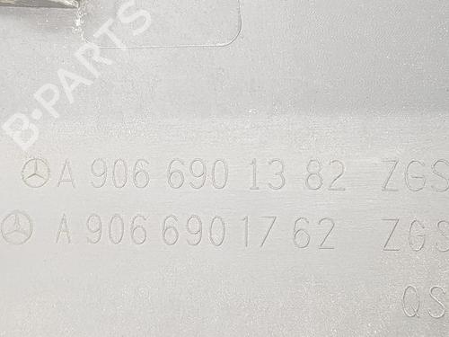 Door moulding trim VW CRAFTER 30-50 Van (2E_) 2.5 TDI | BP15357419C150 