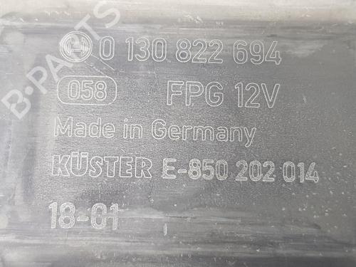 Right rear window motor SEAT ARONA (KJ7, KJP) 1.0 TSI | BP16982015E22 