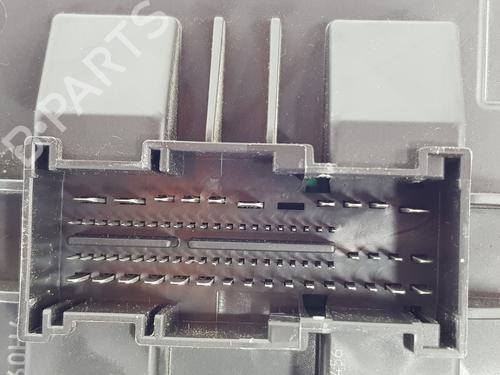 Module électronique VW TRANSPORTER T5 Bus (7HB, 7HJ, 7EB, 7EJ) 2.0 TDI | BP30682210M83 