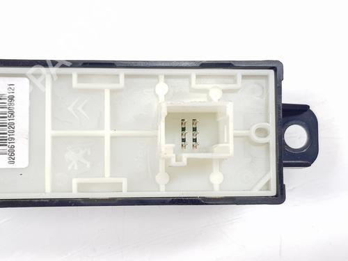 Switch PEUGEOT 2008 I (CU_) 1.6 BlueHDi 120 | BP24937722I30 