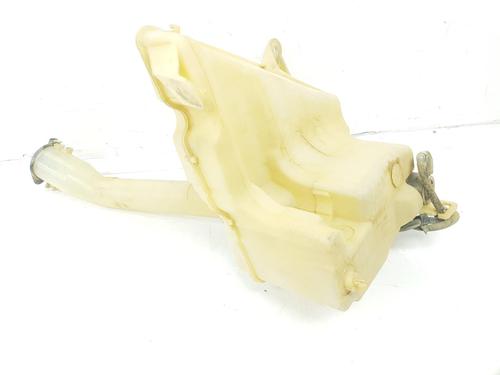 Windscreen washer tank TOYOTA LAND CRUISER 90 (_J9_) 3.0 TD (KZJ90_, KZJ95_, KZJ90R, KZJ95R, KZJ90W, KZJ95W) | BP10215449C113 