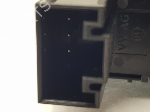 Right front window switch SEAT IBIZA V (KJ1, KJG) 1.0 TSI | BP22747558I26 