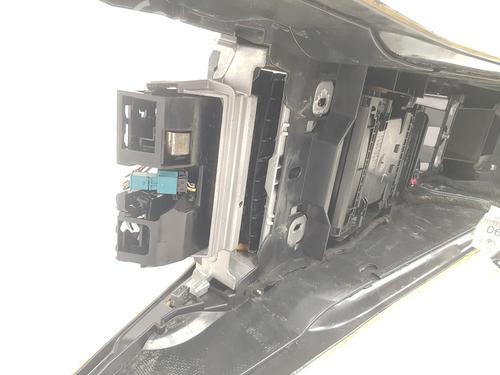 Armrest / Center console MERCEDES-BENZ M-CLASS (W164) ML 320 CDI 4-matic (164.122) | BP17451679I20 