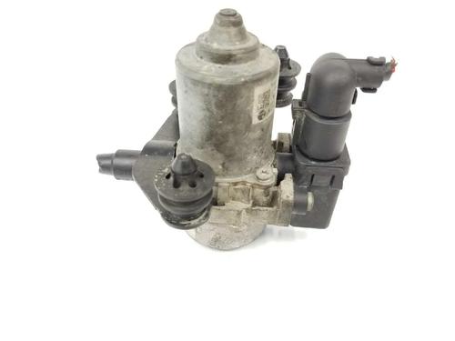 Used Vacuum pump VW GOLF PLUS V (5M1, 521) 1.4 TSI (122 hp) 7121398
