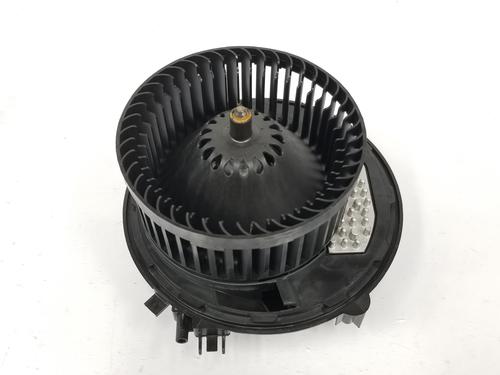 Used Heater blower motor AUDI Q2 (GAB, GAG) 35 TDI (150 hp) 14105223