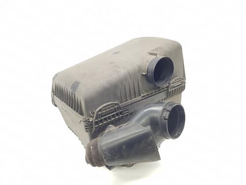 Used Air filter box MITSUBISHI PAJERO III (V7_W, V6_W) 3.2 Di-D (V68W, V78W) (165 hp) 31043942
