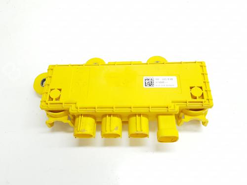 Used Fuse box Fuse box 37521358 37521358