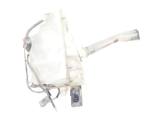 Used Windscreen washer tank TOYOTA LAND CRUISER 90 (_J9_) 3.0 D-4D 4WD (KDJ90_, KDJ95_, KDJ90W, KDJ95W) (163 hp) 15559185