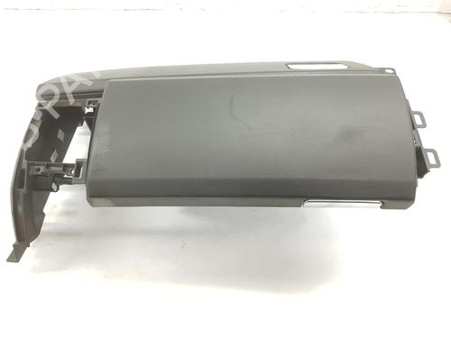 Used Glove box LAND ROVER DISCOVERY III (L319) 2.7 TD 4x4 (190 hp) 8049689
