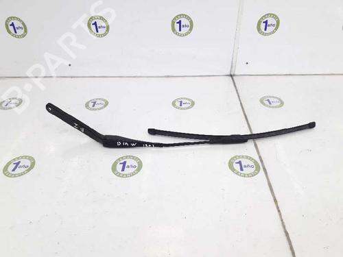 Used Front windshield wiper arm BMW 1 (E87) 130 i (265 hp) 5156143