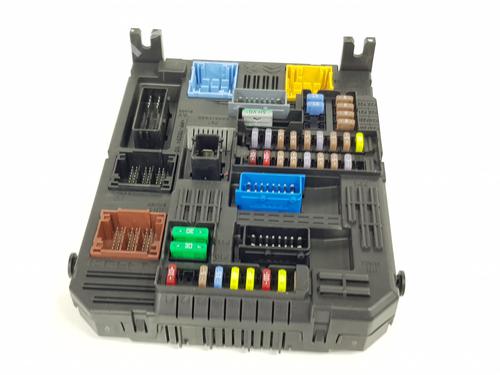 Used Fuse box PEUGEOT 308 II (LB_, LP_, LW_, LH_, L3_) [2013-2021]  27881043