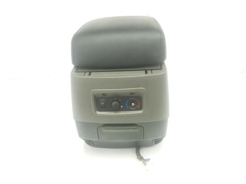 Used Armrest / Center console MITSUBISHI PAJERO III (V7_W, V6_W) 3.2 Di-D (V68W) (160 hp) 13687888