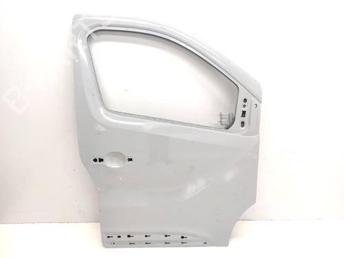 Used Right front door RENAULT TRAFIC III Bus (JG_) 1.6 dCi 125 (JGMH) (125 hp) 12141795