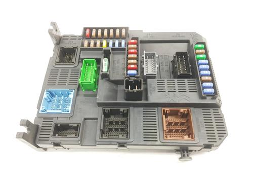 Used Fuse box PEUGEOT 2008 I (CU_) 1.2 THP 110 / PureTech 110 (110 hp) 15254703