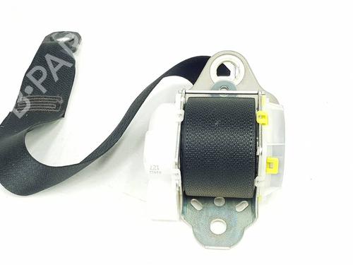 Used Rear right seatbelt Rear right seatbelt TOYOTA RAV 4 IV (_A4_) 2.5 Hybrid (AVA42_) (155 hp) 40082730 40082730