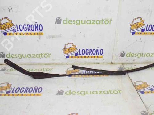 Used Front windshield wiper arm BMW 1 (E87) 118 d (143 hp) 7894018