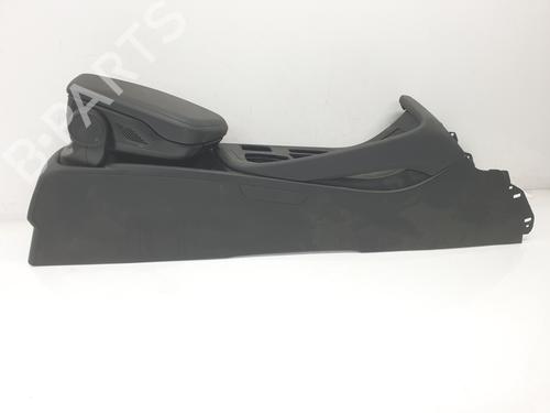Used Armrest / Center console BMW X1 (F48) sDrive 18 d (150 hp) 22334688
