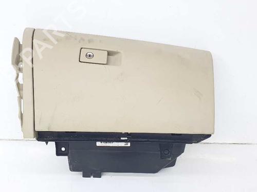 Used Glove box VOLVO XC60 I SUV (156) D4 AWD (190 hp) 6337068