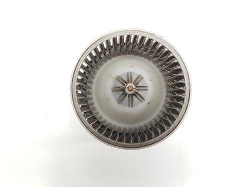 Ventilator motor TOYOTA LAND CRUISER 90 (_J9_) 3.0 TD (KZJ90_, KZJ95_, KZJ90R, KZJ95R, KZJ90W, KZJ95W) (125 hp) 31173942