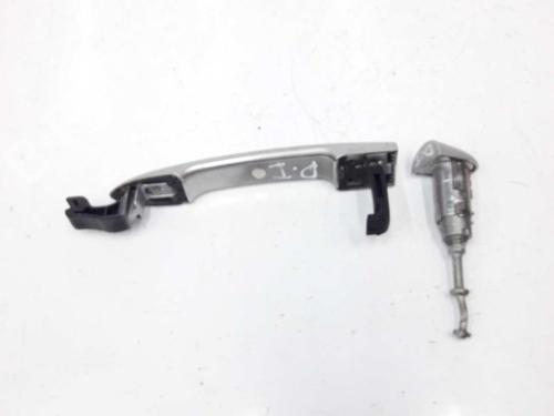 Used Front left exterior door handle RENAULT MEGANE III Hatchback (BZ0/1_, B3_) 1.5 dCi (BZ09, BZ0D, BZ1W, BZ29, BZ14) (110 hp) 3386625