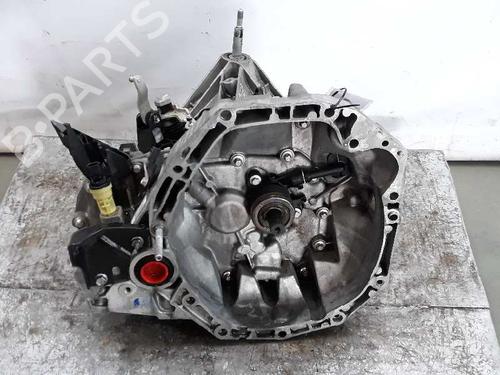 Used Gearbox DACIA SANDERO 1.5 dCi (86 hp) 4401053