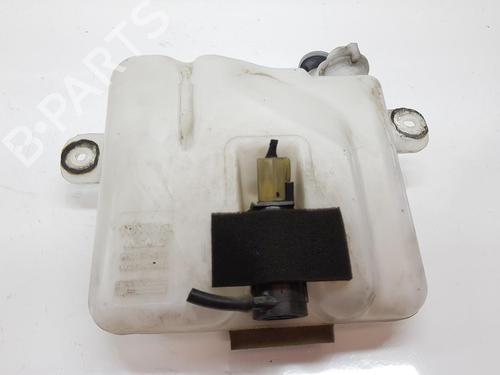 Windscreen washer tank TOYOTA LAND CRUISER 90 (_J9_) 3.0 TD (KZJ90_, KZJ95_, KZJ90R, KZJ95R, KZJ90W, KZJ95W) | BP18147536C113 