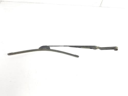 Used Front windshield wiper arm MITSUBISHI PAJERO III (V7_W, V6_W) 3.2 Di-D (V68W, V78W) (165 hp) 8290772