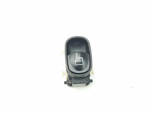 Used Right front window switch MERCEDES-BENZ C-CLASS (W203) C 220 CDI (203.006) (136 hp) 3382521
