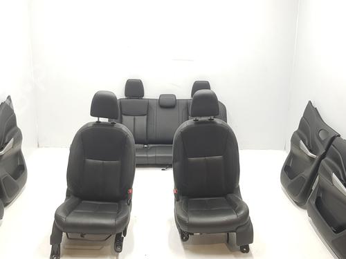Komplet foteli NISSAN NAVARA NP300 Pickup (D23, D23T) 2.3 dCi 4x4 (D231, D23T) EN CUERO  | MANUALES  | CON PANELES  |