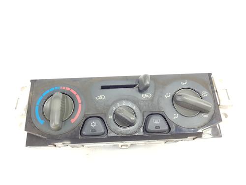 Used Climate control Climate control ISUZU D-MAX I (TFR, TFS) 3.0 DiTD 4x4 (TFS77H) (131 hp) 36052485 36052485