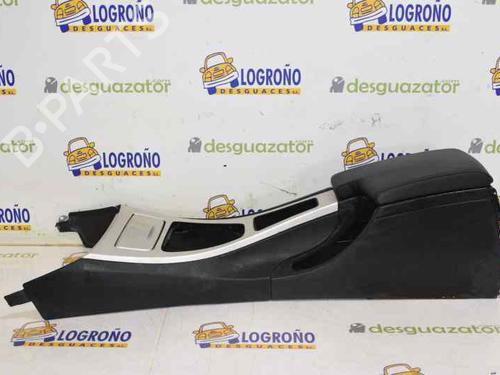 Armrest / Center console BMW 3 Coupe (E92) 330 d (231 hp) 51167130686 | 51167137552 | CUERO NEGRO  |