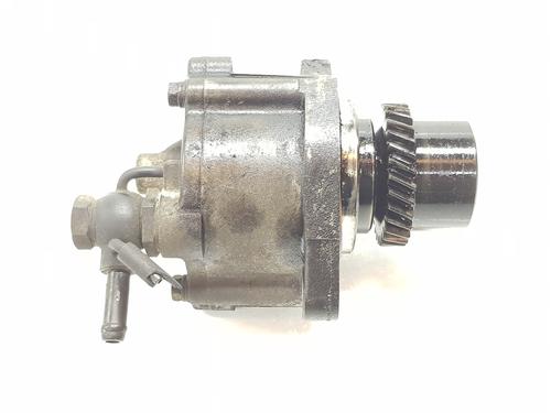 Used Vacuum pump TOYOTA LAND CRUISER 90 (_J9_) 3.0 TD (KZJ90_, KZJ95_, KZJ90R, KZJ95R, KZJ90W, KZJ95W) (125 hp) 19042502