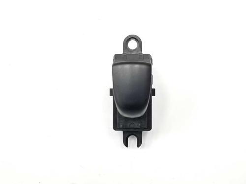 Used Left rear window switch NISSAN JUKE (F15) 1.6 (117 hp) 7514389