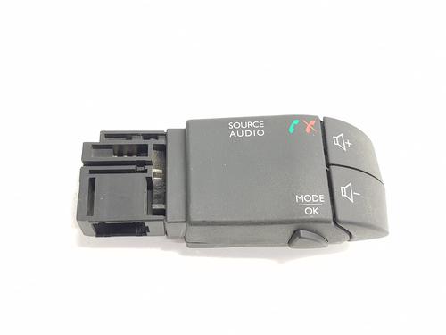 Used Steering wheel controls RENAULT TRAFIC III Van (FG_) [2014-2025]  29313506