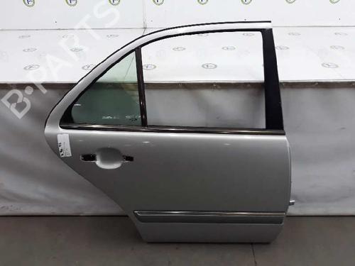 Used Right rear door MERCEDES-BENZ E-CLASS (W210) E 300 Turbo-D (210.025) (177 hp) 3246024