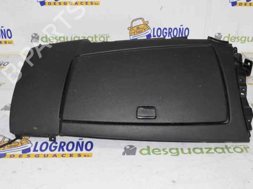 Used Glove box BMW 1 (E87) 118 d (122 hp) 1326383