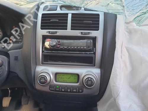 Left front window motor KIA SPORTAGE II (JE_, KM_) 2.0 CRDi 4WD | BP13297958E21 