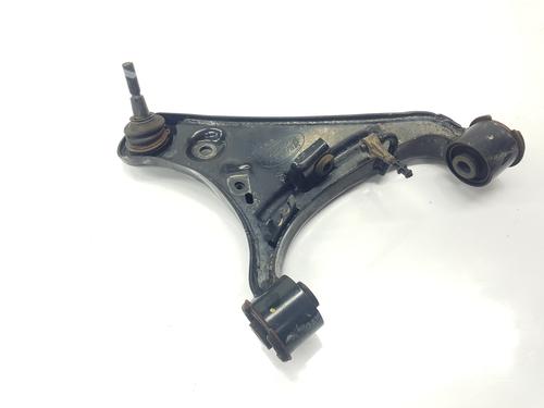 Venstre fortil bærearm LAND ROVER DISCOVERY III (L319) 2.7 TD 4x4 (190 hp) 33160649