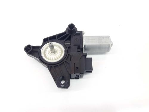 Rudehejsemotor bagstkærm venstre MERCEDES-BENZ C-CLASS (W205) C 220 BlueTEC / d (205.002, 205.004) (170 hp) 6915616