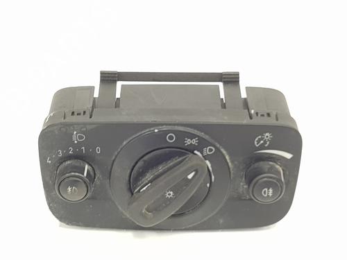 Used Headlight switch FORD FIESTA VI (CB1, CCN) [2008-2017]  28278871