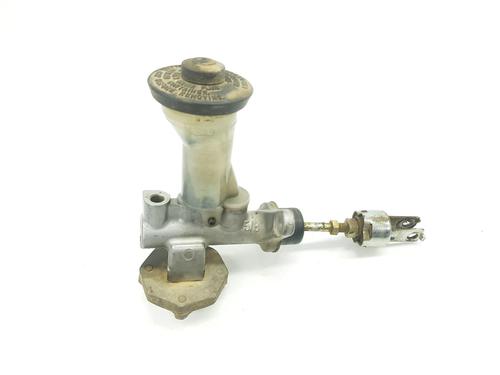 Used Clutch slave cylinder TOYOTA LAND CRUISER 90 (_J9_) 3.0 TD (KZJ90_, KZJ95_, KZJ90R, KZJ95R, KZJ90W, KZJ95W) (125 hp) 15846168