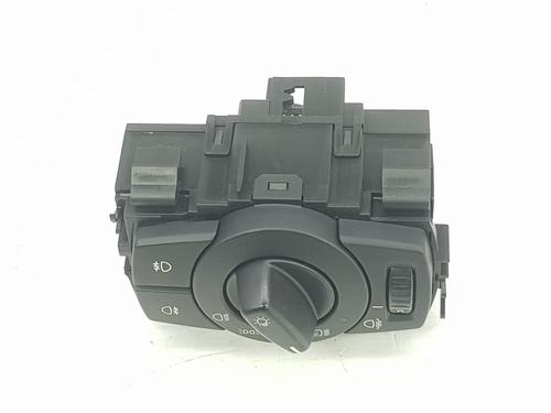 Used Headlight switch BMW 3 (E90) 320 d (177 hp) 8310581