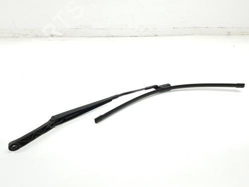 Used Front windshield wiper arm OPEL ASTRA J (P10) 1.4 Turbo (68) (140 hp) 17863797