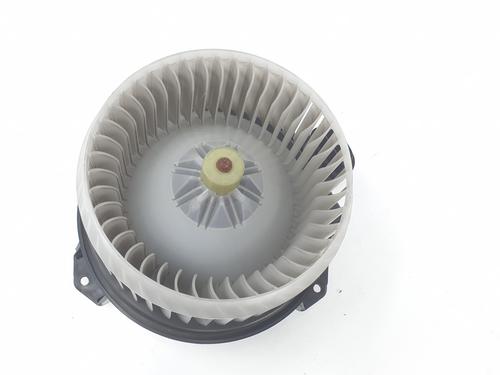 Used Heater blower motor TOYOTA YARIS (_P13_) 1.5 Hybrid (NHP130_, NHP130) (101 hp) 16251286