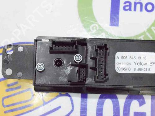 Right front window switch MERCEDES-BENZ SPRINTER 3,5-t Van (B906) 313 CDI (906.631, 906.633, 906.635, 906.637) | BP8121677I26 