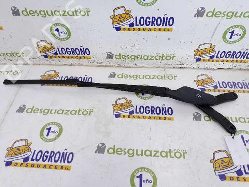 Used Front windshield wiper arm MERCEDES-BENZ C-CLASS (W204) C 200 CDI (204.007, 204.006) (136 hp) 3664160