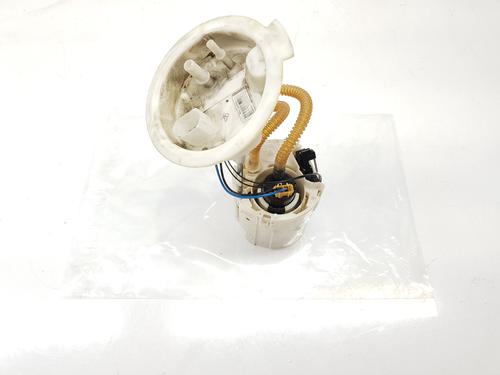 Used Fuel pump BMW 1 (F20) 116 d (116 hp) 29290584