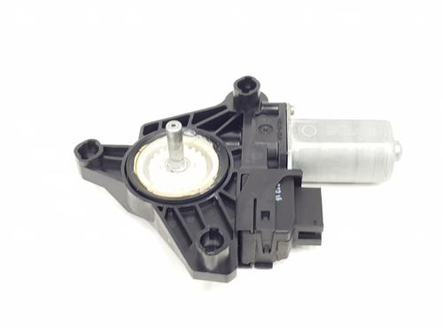 Used Right rear window motor MERCEDES-BENZ GLA-CLASS (X156) [2013-2022]  28119564